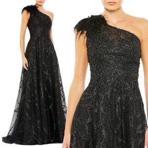 $798 Mac Duggal Size 6 Black One Shoulder Feather Ballgown Long Gown Maxi Dress